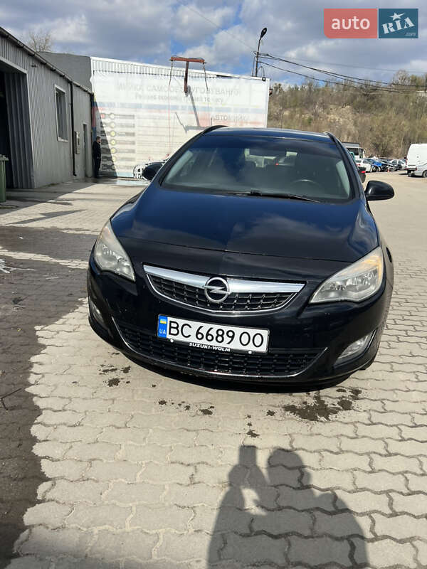 Универсал Opel Astra 2011 в Львове фото 16 Универсал Opel Astra 2011 в Львове
