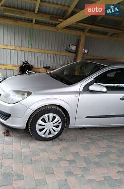 Универсал Opel Astra 2005 в 