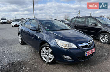 Универсал Opel Astra 2011 в 