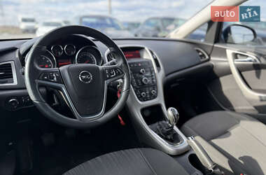 Универсал Opel Astra 2011 в 