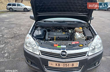 Универсал Opel Astra 2009 в 