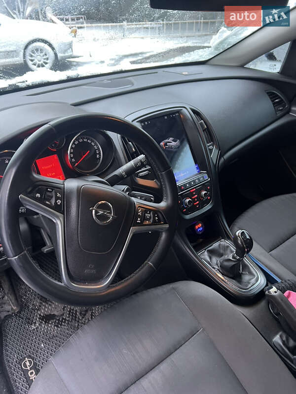 Универсал Opel Astra 2011 в Львове фото 4 Универсал Opel Astra 2011 в Львове