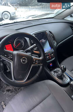Универсал Opel Astra 2011 в 