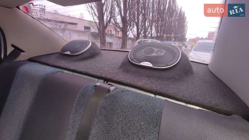 Седан Opel Astra 2005 в Городке фото 5 Седан Opel Astra 2005 в Городке