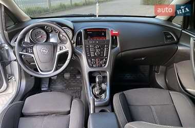 Универсал Opel Astra 2015 в 