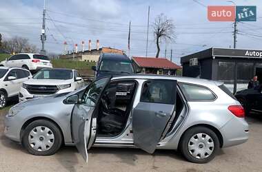 Универсал Opel Astra 2010 в 