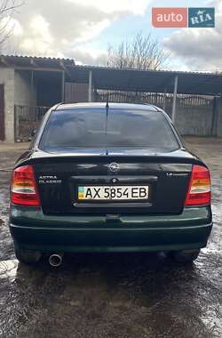 Седан Opel Astra 2006 в 