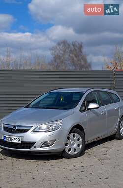 Універсал Opel Astra 2011 в 