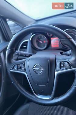 Універсал Opel Astra 2013 в 
