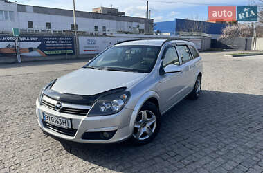 Универсал Opel Astra 2005 в Полтаве