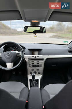Универсал Opel Astra 2008 в 