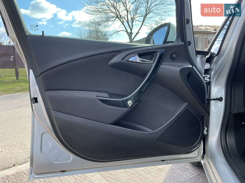 Універсал Opel Astra 2015 в Прилуках