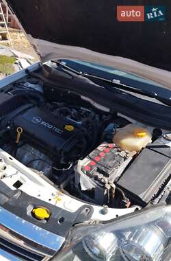 Универсал Opel Astra 2009 в 