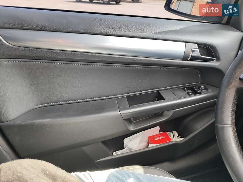 Универсал Opel Astra 2008 в Полтаве