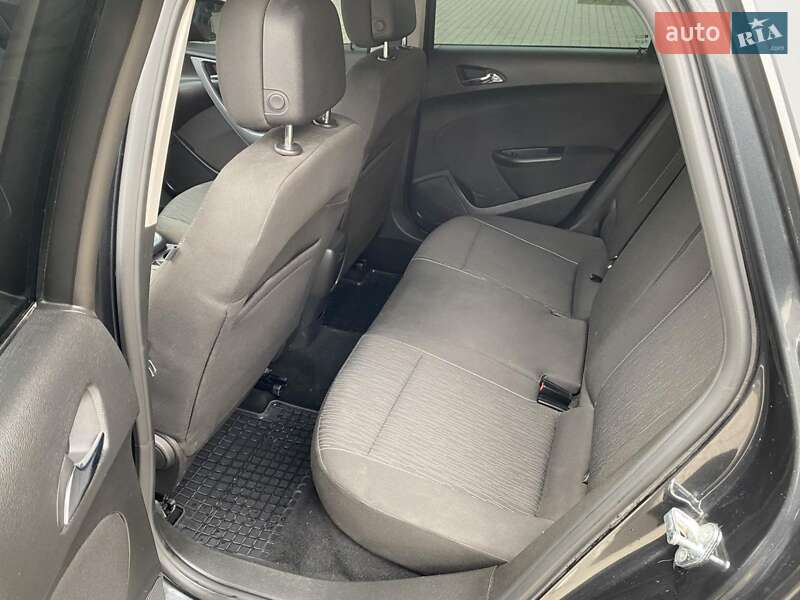 Универсал Opel Astra 2013 в Коломые