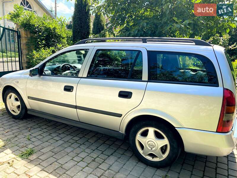 Универсал Opel Astra 2000 в 