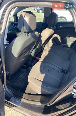 Универсал Opel Astra 2013 в 