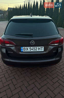 Универсал Opel Astra 2017 в 