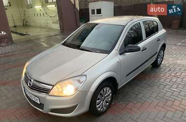 Хэтчбек Opel Astra 2007 в 