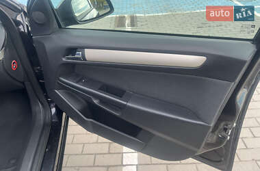 Хэтчбек Opel Astra 2008 в 