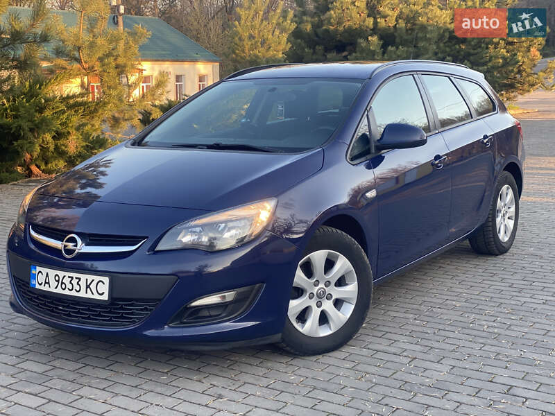 Универсал Opel Astra 2015 в 