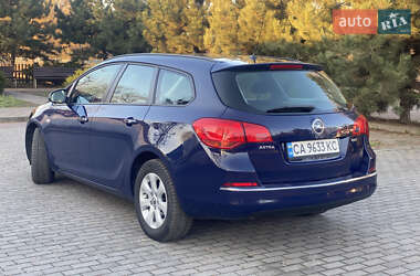 Универсал Opel Astra 2015 в 