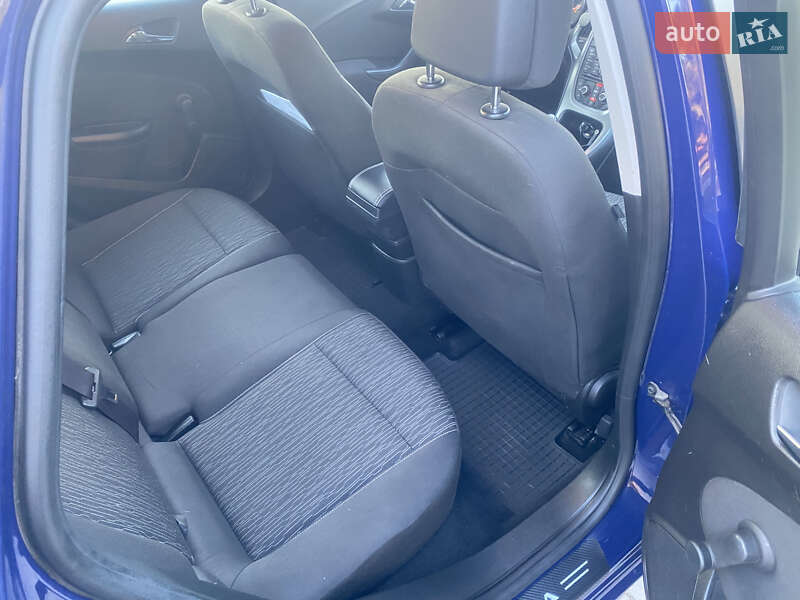Универсал Opel Astra 2015 в Каменке