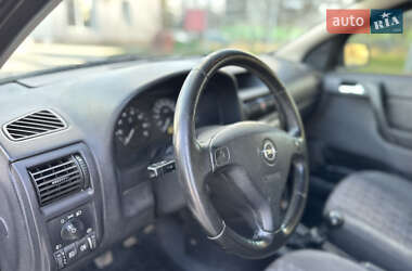 Седан Opel Astra 2003 в 