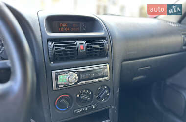 Седан Opel Astra 2003 в 