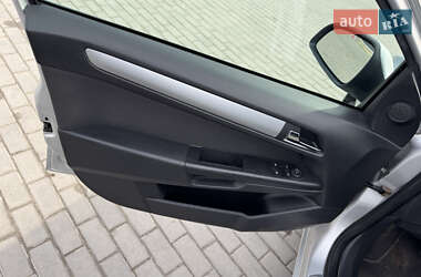 Универсал Opel Astra 2010 в 