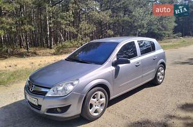 Хэтчбек Opel Astra 2008 в 