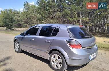Хэтчбек Opel Astra 2008 в 