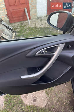 Универсал Opel Astra 2011 в 
