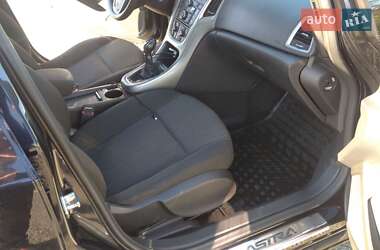 Універсал Opel Astra 2011 в 