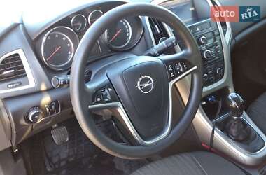 Універсал Opel Astra 2011 в 