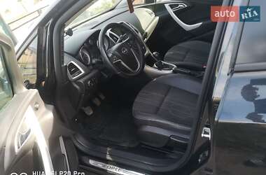 Универсал Opel Astra 2012 в 