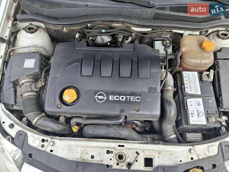 Универсал Opel Astra 2008 в Житомире