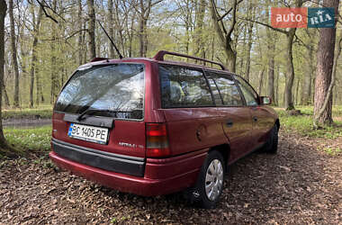 Универсал Opel Astra 1992 в 