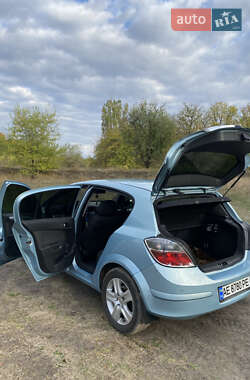 Хетчбек Opel Astra 2009 в Дніпрі