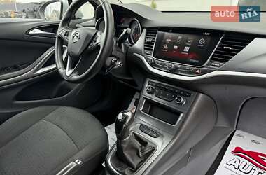 Универсал Opel Astra 2018 в 