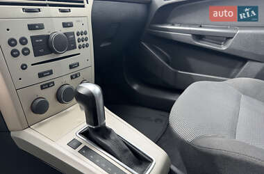 Универсал Opel Astra 2008 в 