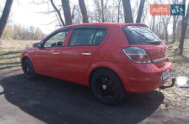 Хэтчбек Opel Astra 2013 в 