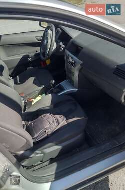 Седан Opel Astra 2012 в 