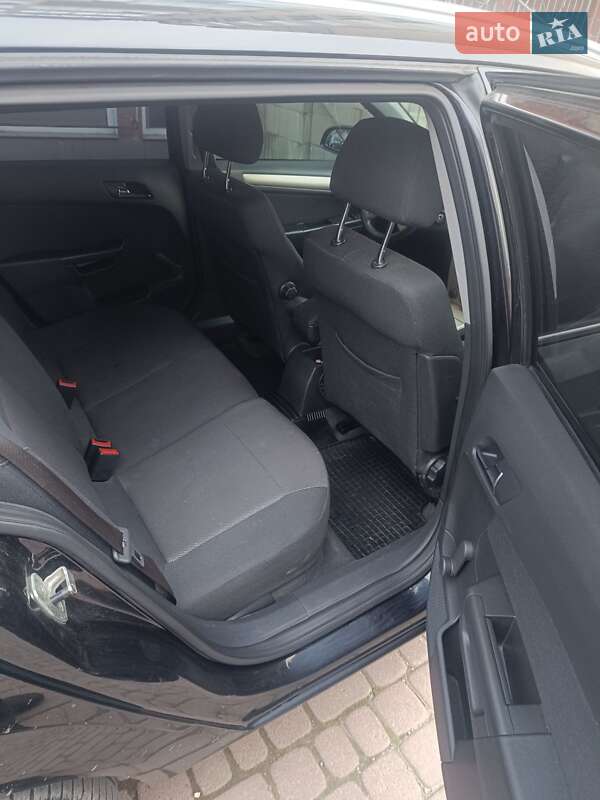 Универсал Opel Astra 2008 в Ивано-Франковске
