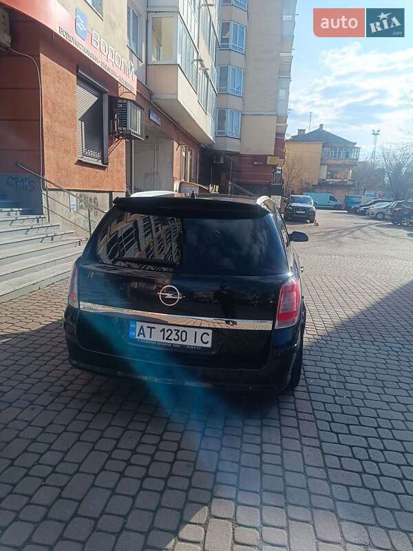 Универсал Opel Astra 2008 в Ивано-Франковске