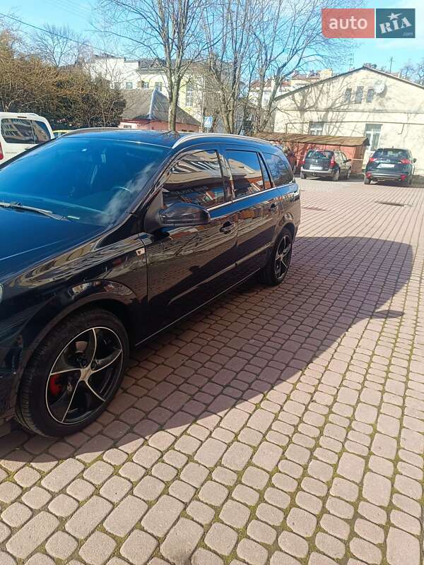 Универсал Opel Astra 2008 в Ивано-Франковске
