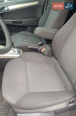 Универсал Opel Astra 2008 в 