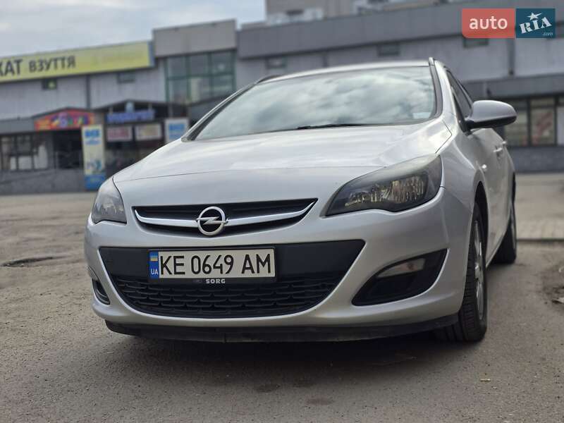 Универсал Opel Astra 2013 в 