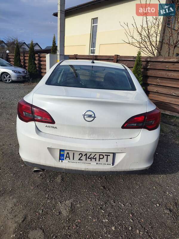 Седан Opel Astra 2020 в Киеве