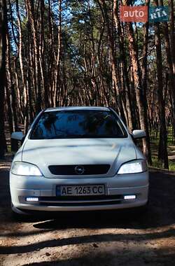 Хетчбек Opel Astra 2003 в 